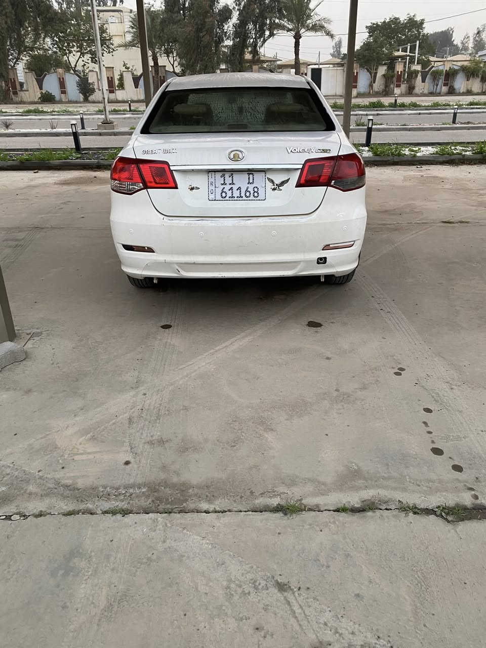 سلام عليكم من رخصه مدير الكروب فولكس للبيع موديل 2011 بغداد باسمي السياره بلاديه فقط بيها تلگيطات مال خياس التبريد شغال ثلج تخم تاير السعر 46 العنوان الحبيبيه قرب الشقق ***********
