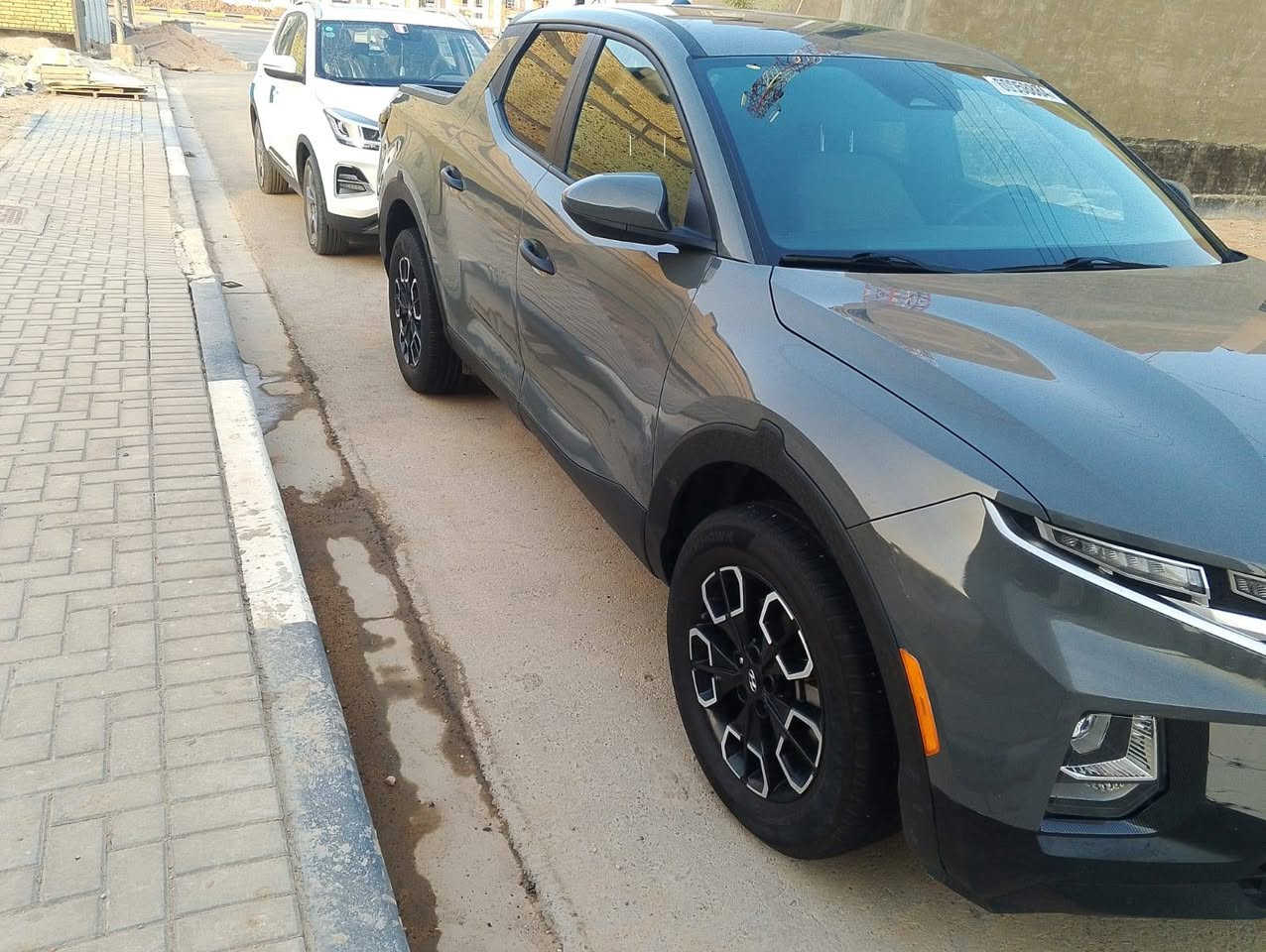هونداي سانتا كروز 2023 SEL
حادثها بارد بالباب الامامي
السياره بصره باسمي
الرقم ***********
السعر خاص
