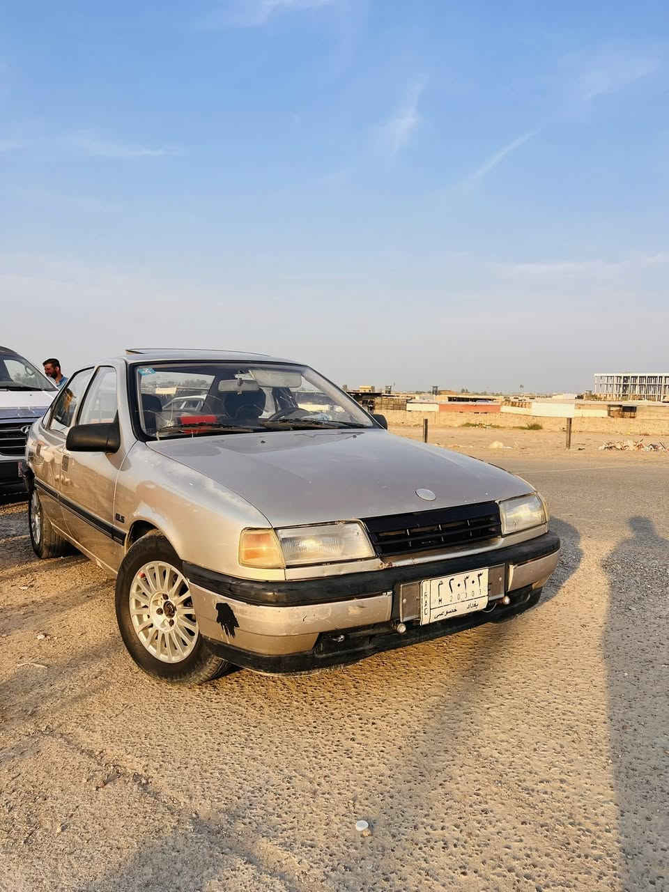 السلام عليكم   اوبل فكترا للبيع موديل ٩٢ محرك ١٦٠٠ i  سياره كلها ع وضع البلاد  السياره بيها بدايه خياس بل هلالات مال جاملغ السياره رقم بغداد ب اسمي رقم مميز 
السياره بيها جراد لان السياره بلاديه ما مصبوغه 
تخم تاير مكفوله من كلشي  تأخذ بيها تراي لوين يعجبك 
السياره فتحه 
السعر ٤٠ وبيها مجال 
رقمي  ***********
***********
