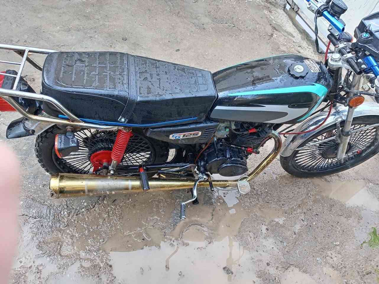 السلام عليكم دراجه ايراني سيجي مديل 19 اكلج عنبار استيرن رياضي وموجود البلادي الدراج طلعت من التعمير صالهه شهر دراجه تجفيت جديد مكينه مصبوغه للتحديث فقط كهرباءيات كلهه شغاله السعر 400 وبيهه مجال رقم الهاتف ***********
