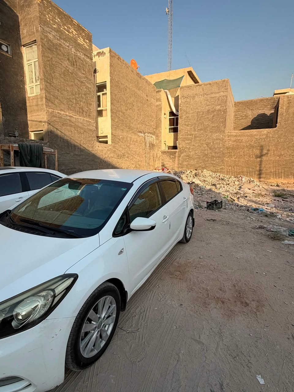 سيراتو للبيع ٢٠١٣خليجي محرك ١٦٠٠دوشً المحرك والكير مكفولات نص مواصفات المكان الدورة ***********
