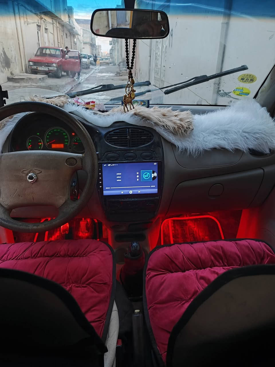 كوكو 2011 بلا ضرر مكينه وكير شرط
هيئة غرامات صفر رقم بغداد صاحبها الشرعي بل الموصل 
السنوية 2027 
كاربون بنزين 
السياره جديده ومابيه أي نقص وهذا رقمي 
السعر 28 وبيها مجال
***********
