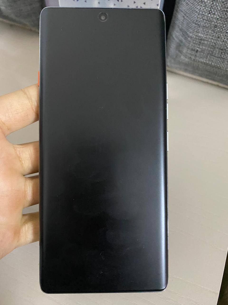 سلام عليكم جهاز تكنو كامون 40برو 5جي
ستخدام جهاز شهرين 

ذاكرة 256 عشوائيه12 

مكاني بغداد مدينة الصدر

السعر 260قفل

رقم ‏‪***********
