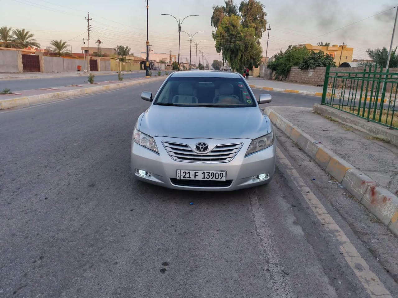 كامري خليجي موديل 2008 رقم سليمانيه جديد سنويه جديده لل2028 كير ومحرك شرط مكفوله من الضربه بيها نص جاملغ خلف  وشبر بالباب رش تبريد ثلج طخم تاير جديد دلوب لايت زينون داخل جديد سياره جديده وجاهزه مال بيت السعر 110وبيه مجال مكان السياره الشركاط الشراي يتصل *********** مو شراي لايتصل

