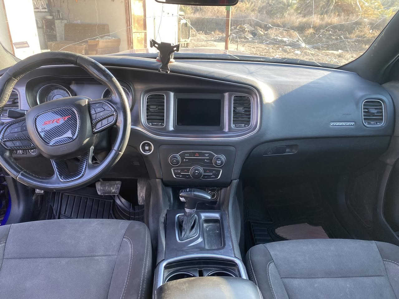 جارجر 2018 بابل تحويل ثاني يوم رقم بابل
لون جويتي الحادث موضح بالصور فقط بنيد مبدل السياره جاهزه من كلشي حداديه تخم تاير ادامه عامه السياره عليها تزويد من امريكا شوته رياضي كزوز رياضي السياره على ايدي اني مستوردها استخدام شخصي ماشيه 90 الف 
السياره بابل موجوده 
سعرها 200 وبيها مجال قليل خاص ما اجاوب الشراي اتصل وبيك خير ودلل
***********
