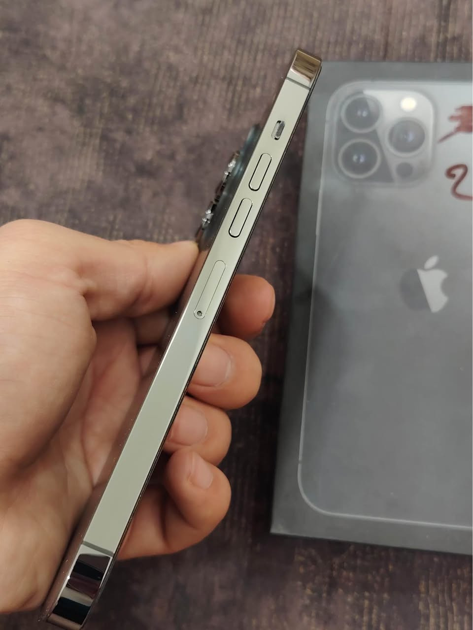 السلام عليكم
ايفون 13 برو ماكس
امريكي تك سيم كارت
ذاكرتة 256
بطاريتة 96 ونزلت بالتحديث 94 بلادية
فيس ايدي شغال
صوت السماعات واضحات
كامرات شاشة كلهن اكفلهن
الجهاز اكفلة من الفتح الجهاز نظيف شخط مابي 
وياه كارتونة وكفر
سعره 660 وبي مجال بسيط 
عنواني بالبصرة الجزيرة شط العرب, البصرة


**إذا كنت صاحب هذا الإعلان وتريد حذفه لأي سبب، رجاءا أرسل رسالة إلى الدعم الفني**