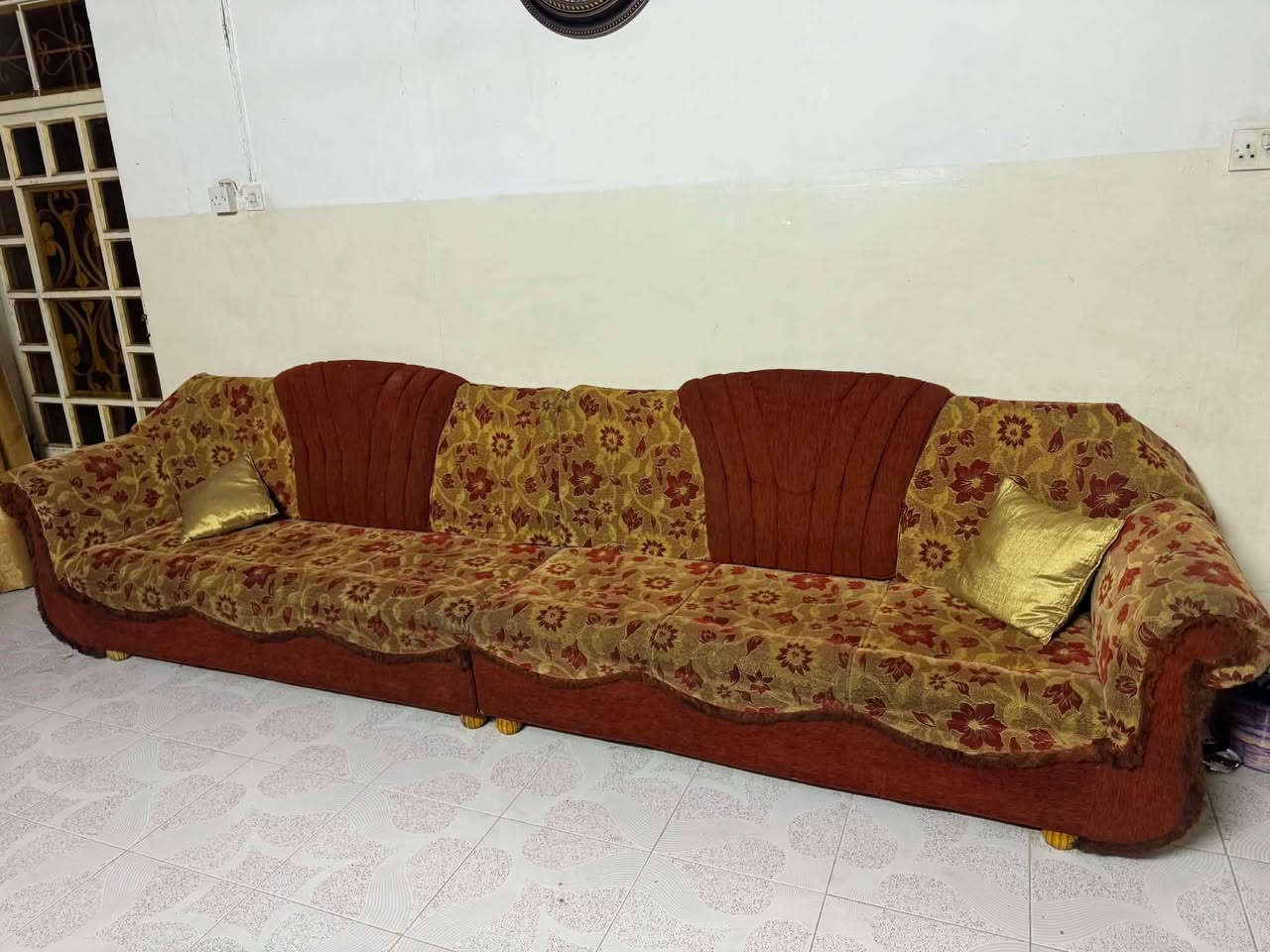 ديوان تسع امتار اربع قنبات مفصوله  السعر ٢٠٠ الف


**إذا كنت صاحب هذا الإعلان وتريد حذفه لأي سبب، رجاءا أرسل رسالة إلى الدعم الفني**