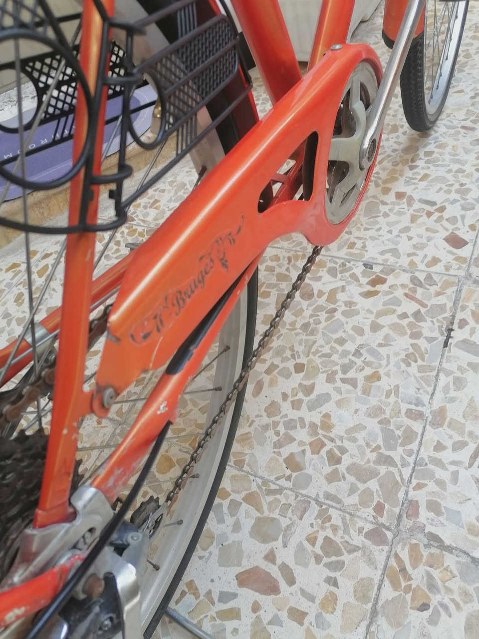 سلام عليكم
باسكل بطه للبيع كامل مكمل لون مميز و اكيد كير وحساس شغال باسكل ما متعوب وكلش نضيف حرامات ينباع وياله موس استيرن مربع شبجه كامل مكمل الباسكل ما بي اي عيب عده الموضح بالصور لون مميز كلش مكاني بغداد البياع الباسكل كامل للتواصل واتساب *********** سعره 110 وبي مجال للطيبين
