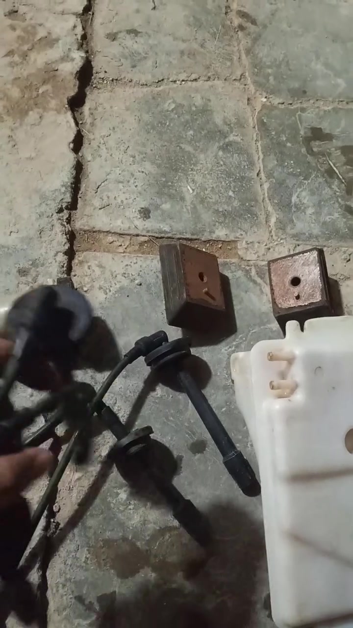سلام عليكم اخوان عندي غراض روسيات نضيفات للبيع هاذا رقمي ***********

