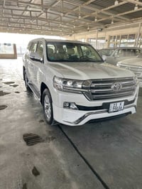 لاندكروز GXR • ٢٠١٧ • ٦ سلندر ٤٠٠٠