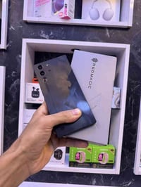 ريد ماجك 10 برو ذاكرة 256 رام 12+12 الشاشة 144Hz السعر 650,000 الف جوة...