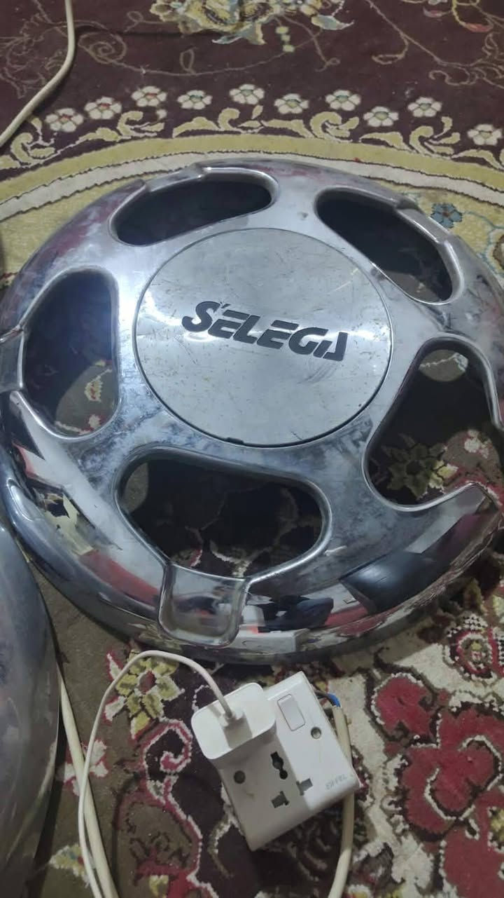 سلام عليكم عندي كبات هينو هنه وقواعدهن لبيع تخم كامل *********** السعر 300
