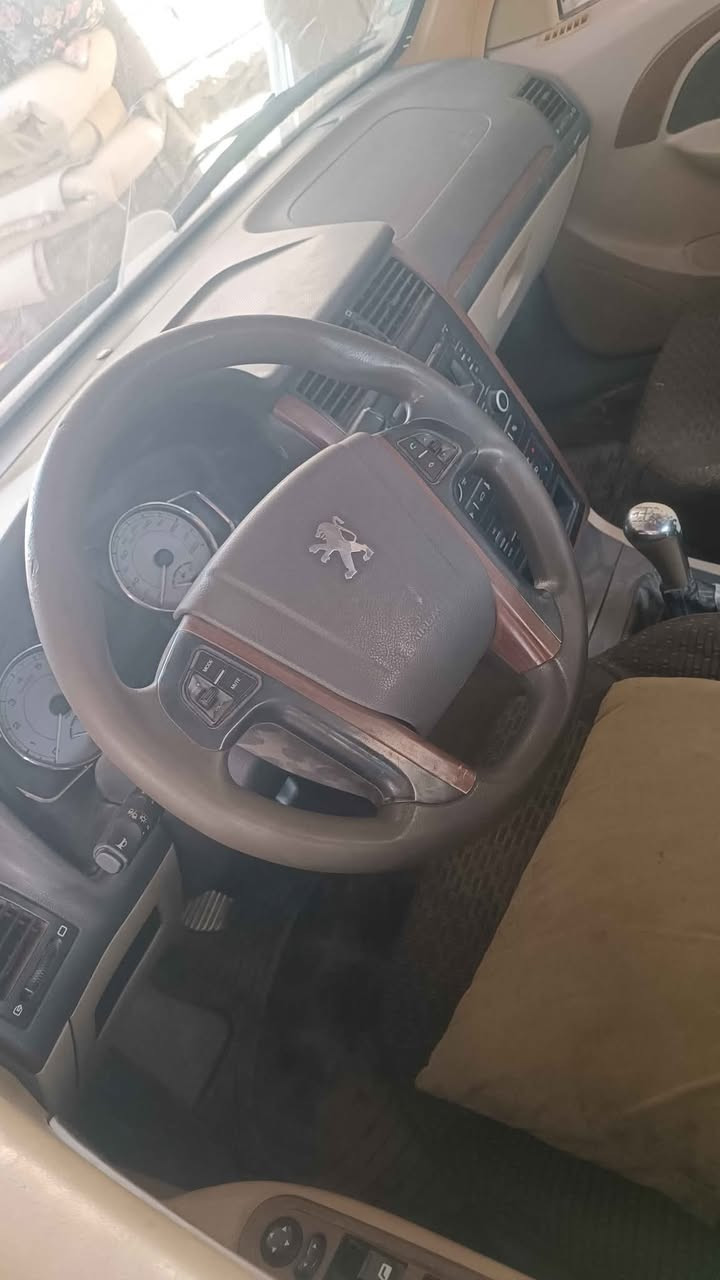 بيجو بارس ابيض 17موديل سعر 70مكفول   عام عنوان زبير اقصاد تحويل مبا شر *********** الزبير, البصرة
