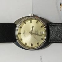 ساعة قديمة • شغالة • للبيع