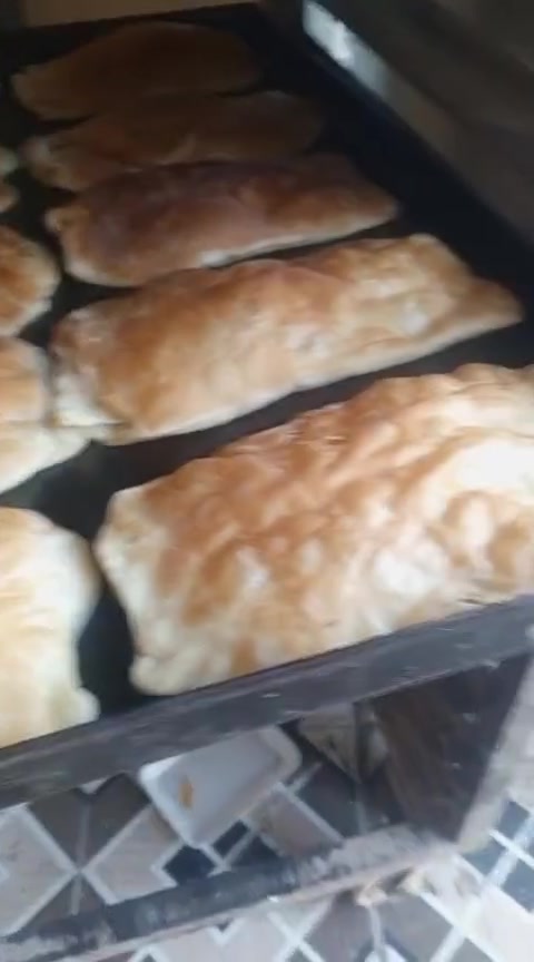 خلفه معجنات وصمون وفطائر وكاهي وبورك وطلع محافظات ***********واتساب
