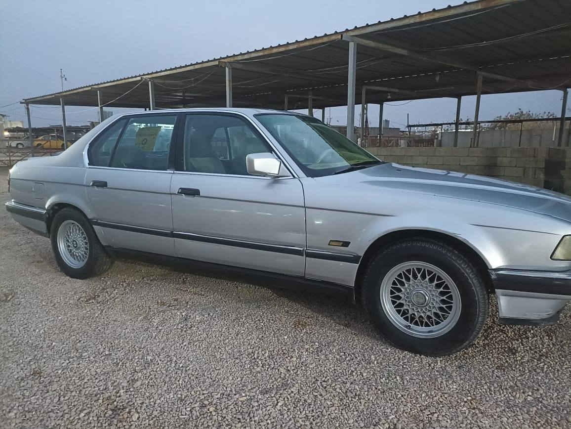 بي أم  ٧٣٥ بدون صبغ المحرك بدايت ضعف قليل جدا موديل ٩١ اصل صدر جديد داخل جديد  كير جديد مكان الانبار هيت تحويل مباشر  الاتصال علا هاذا الرقم مكلف بلنشر      *********** السعر ٤٠ وبيه مجال للشراي الجاب
