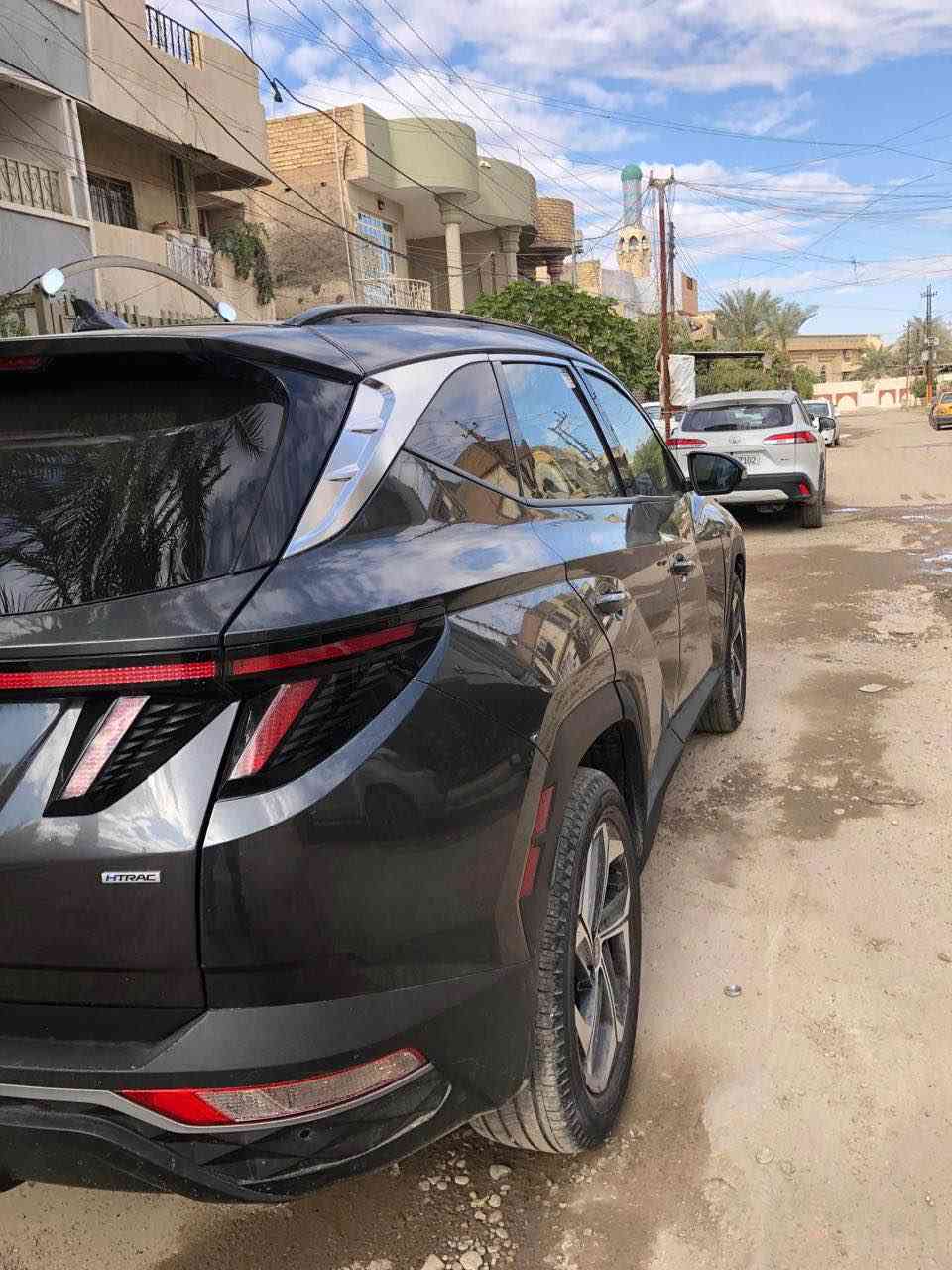 السلام عليكم توسان ٢٠٢٤ فول  ماشية ٢٤ الف كيلو سونارها مرفق بالصورة رقم بغداد مكانها حي الجهاد 
للتواصل *********** واتساب فقط السعر ١٩٠ وبيها مجال بسيط بدون ايرباك Colombo, Sri Lanka
