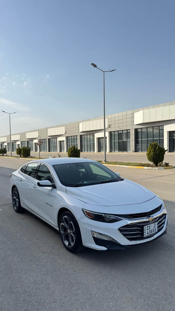 ‎ماليبو موديل ٢٠٢٣ مواصفات LT2
لوحة سنوية جديد ٢٠٣٠ 
بيها قطعة كلير جاملخ خلفي و جاملخ امامي صبخ 
محرك 1.5 توربو محرك گير ما مفتوح 
مواصفات 
رادار 
كشن كهرباء +تدفئة 
حساس امامي خلفي 
شاشة كاميرة 
گير عادي+اوتوماتيك 
اوتو ستوب 
بريك بصمة 
السيارة بدون نقص 
مكان السيارة سليمانية 
سعر ١٢٧ومجال 
*********** السليمانية, العراق
