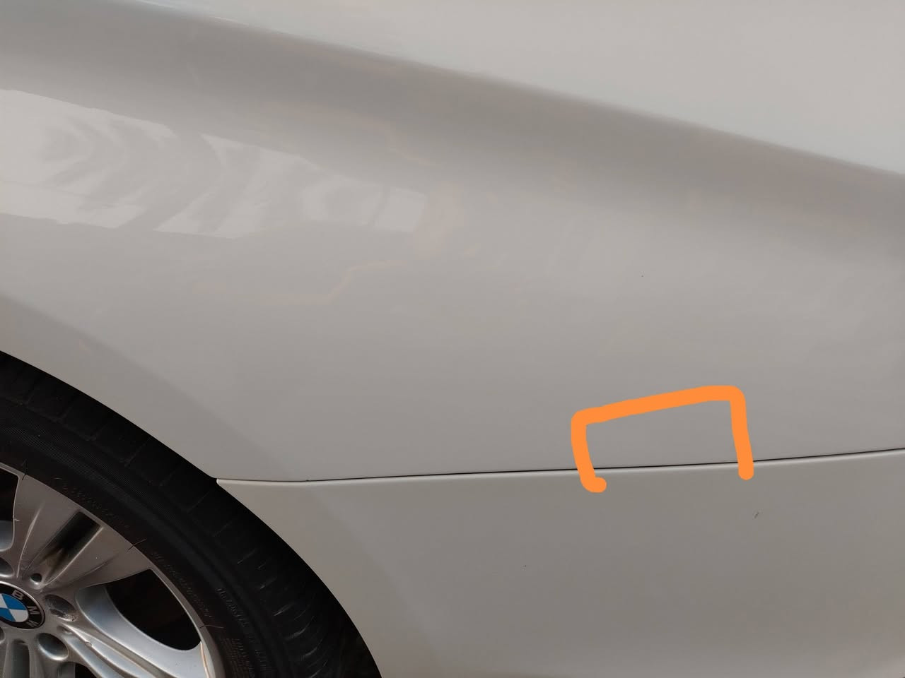 ماشية 154 كيلو وقابلة للزيادة
السيارة استيراد خاص مواصفات خليجية
وواضحة من خلال الصور
حساس خلفي
جام اوتو
ماسحات اوتو
حساس اطارات
شاشة اعطال
تحكم ستيرن جهتين
بصمة
إطفاء ذاتي
سي دي
اواكس
بلوتوث
تدفئة كشنات
كشنات قماش كابوي

البدي مكفول كفالة عامة عدا توجد وتصليح بارد علكد اصبعين موضح بالصور بالجاملغ الخلفي للسايق 
گير ومحرك مكفول بعدة على وضع الشركة 
صدر السيارة جيدجدا....... 
الكهربائيات شغالة تمام مع ملاحظة فقط طوافة البنزين تتأخر في القراءة لكن شغالة تمام
باقي المواصفات مرفقة بالصور ومعروفة
للاستفسار الاتصال على
***********
مكان السيارة بغداد حي الجهاد
