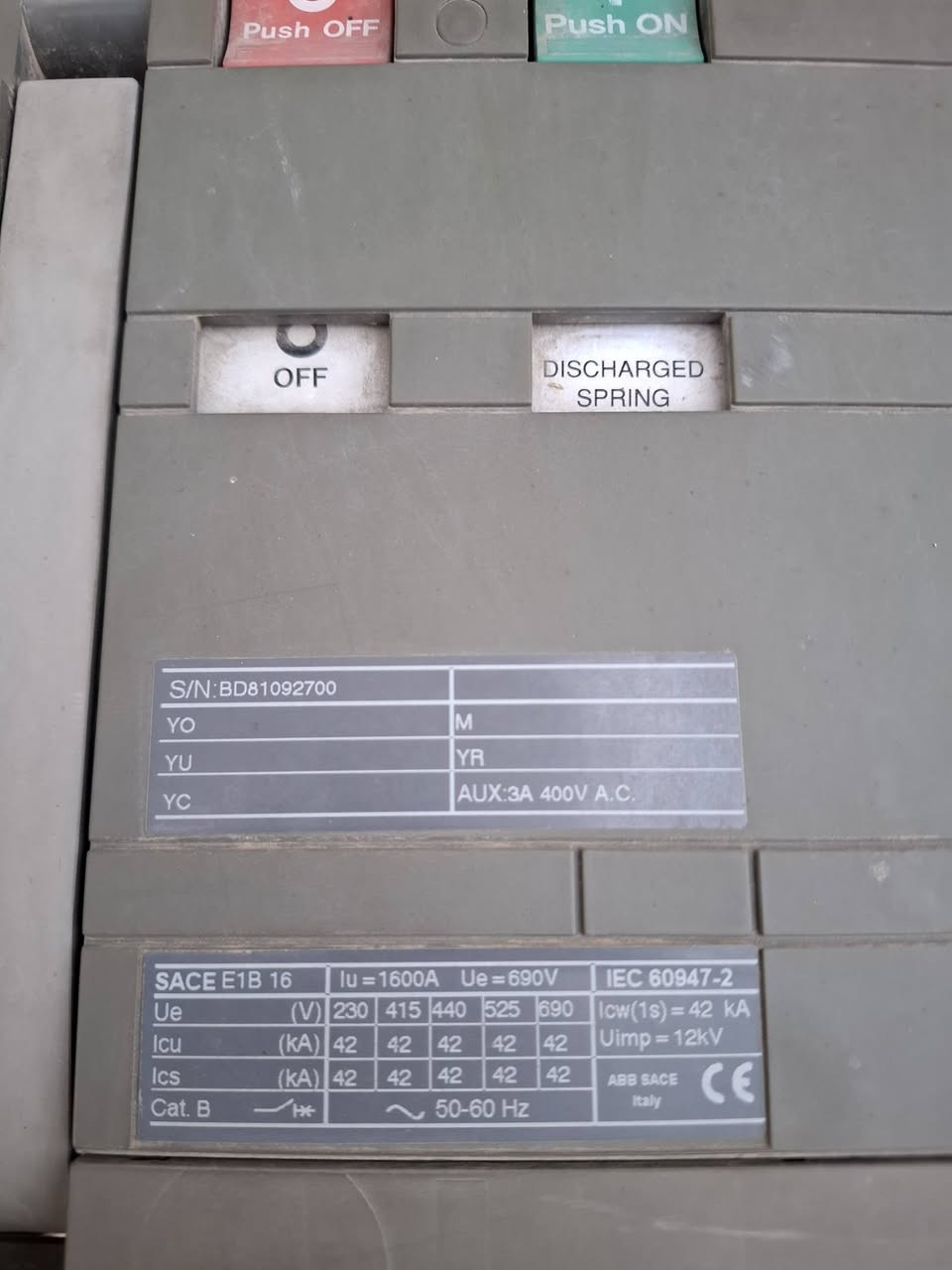 كونتكتر ايطالي اصلي 1600 امبير كل فيز للبيع ***********
