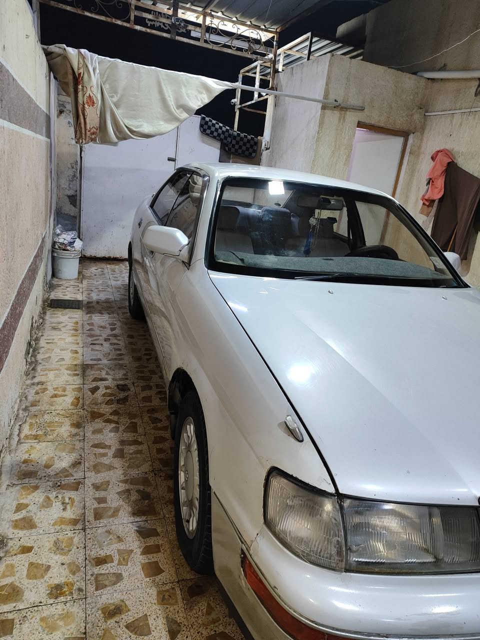 بطه كراون موديل 93
سنويه جديده 
رقم انكليزي بسمي 
السياره مكفوله من الكص والنقل جثه 
مابيها اي  نقص 
مكان السياره ميسان 
السعر 57 
***********
