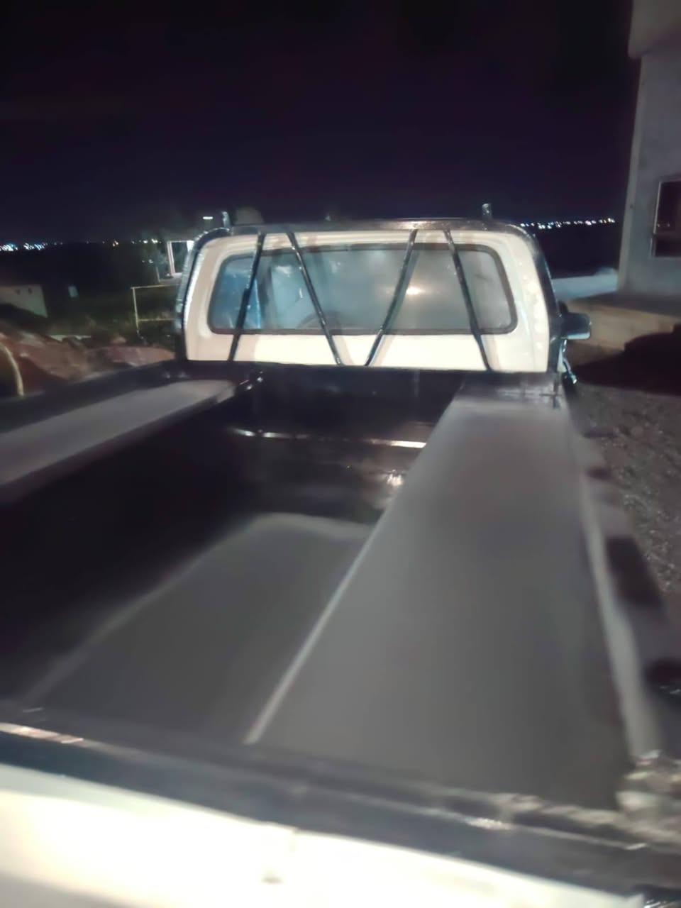 السلام عليكم ورحمة الله وبركاته 

بكم 82 محدده عام محرك كير اكسن شاصي كلهن شرط 
للبيع نقد وترهم بالاجل للاستفسار الاتصال على ***********
