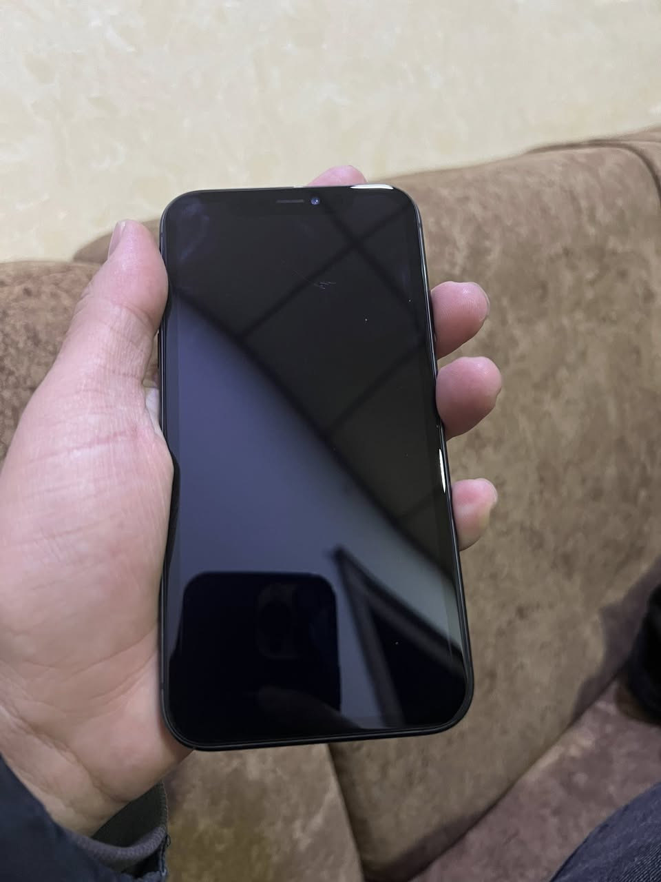 سلاو برایان ئایفۆن ١١ بۆ فرۆشتن هەموو گیانی بە شەرت بەس شاشەو پاتری گۆڕاوە فەیس بە شەرت لە سلێمانیم گۆڕینەوە ش ئەکەم
سعری ١٥٠ قفل قفل 
0771 037 0737
