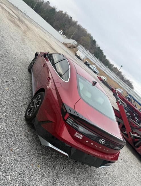 سوناته موديل 2024 
بدون ايراباك 
مصلح 
صور الحادث بلمنشور 
ماشيه 19 الف
السعر 155 
واصل سفان 
***********
