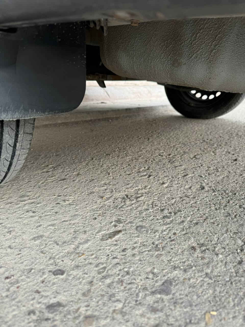 سلام عليكم سايبه للبيع موديل ٢٠١٥ كير محرك كفاله لاضربه ولا تبديل صبغ شي بصيط جدا صدر مامي خلفي تحويل مباشر تخم تاير شواصي جدد سنويه لغايت٢٨ تحويل مباشر سعر ٤٦ وبيها مجال حك جيه *********** مكاني بغداد
