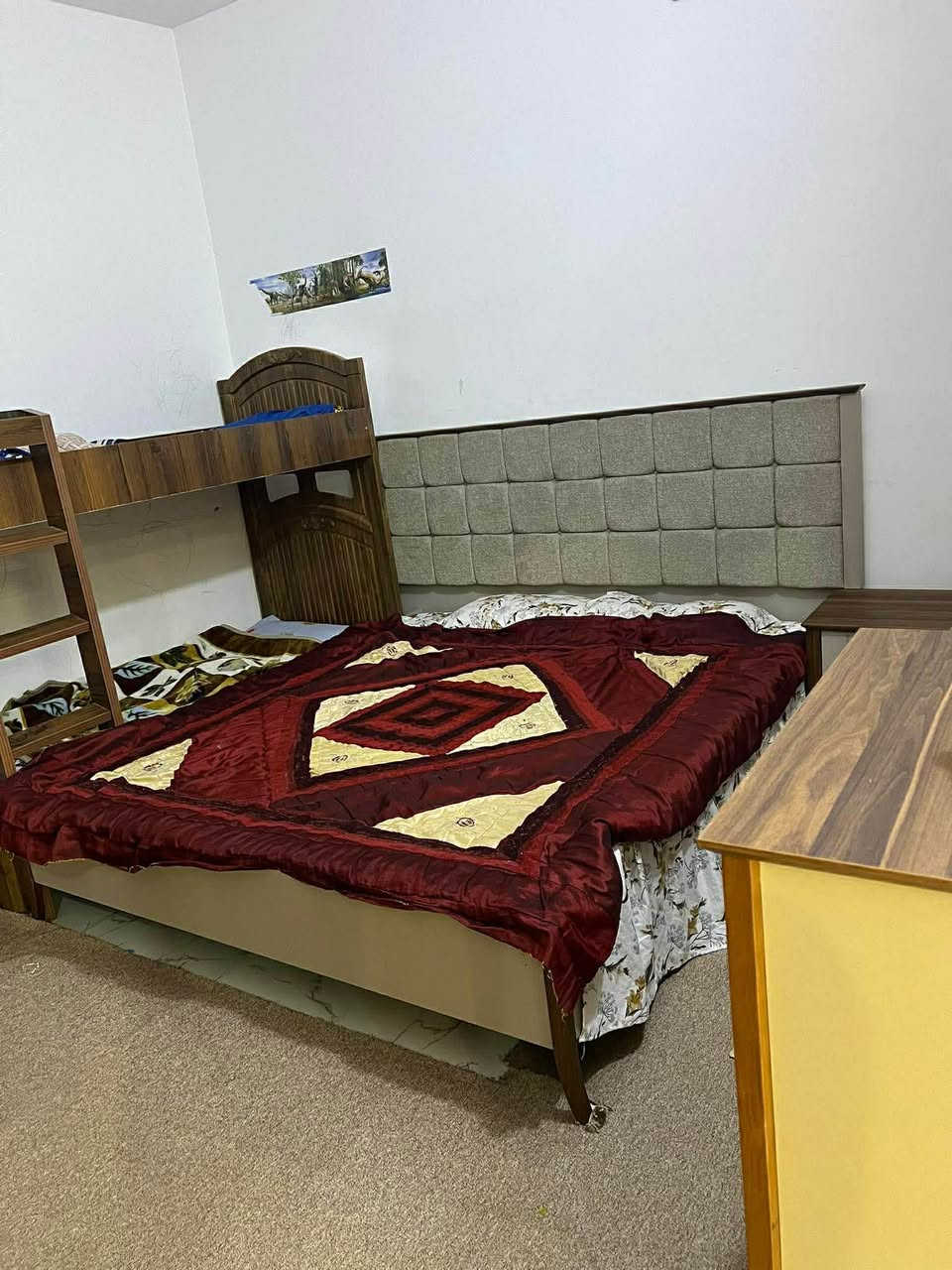 بيت للبيع مقابل قرية الغدير عامود ٣١٧

١٥٠ متر طابق ونص بناء جناي على ايدي

مشمول بالتطويب معامله كامله ومرقم من قبل البلديه

الطابق الاول غرفتين نوم مطبخ صاله استقبال حمام خارجي وداخلي

طابق ثاني بي مخزن كبير 

شارع مبلط ماي كهرباء 

ميزانيه كهرباء

مدرسة براس الفرع 

السعر ٦٥ مليون

للاستفسار الاتصال ع الرقم 

*********** النجف, العراق
