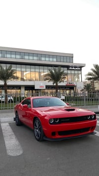 Challenger RT 5700 (2023) 13500 miles ماشية فتحة سقف (مواصفاتها البقية...