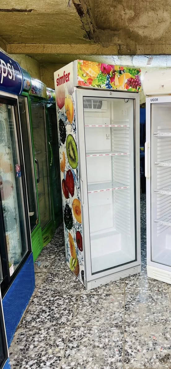 عارضات ايكور تركي الاصلي تبريد وتجميد فول بشرط الضمان شراي يتصل *********** مكاني بغداد وتوصيل موجود
