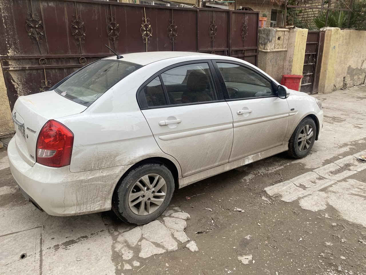 السلام عليكم
اكسنت 2010 للبيع او مراوس بأحدث

السياره مكفوله من الصبغ ومابيهه نقص 

محرك 1.6

السعر 100$ شده بيهه مجال بسيط

مكاني بغداد حي تونس 

***********
