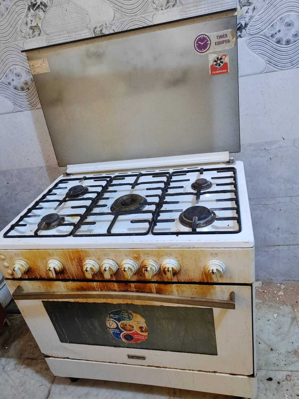 السلام عليكم اخواني زوالي ثقيل عدد كاشان الغالي روعه وبلاش ١٥٠ الف اثنينهن بس الزركه بيه حرك وخال صورته والطياخات هم اثنينهن ١٥٠ وشغالات وجدد الاحمر مامستخدم


**إذا كنت صاحب هذا الإعلان وتريد حذفه لأي سبب، رجاءا أرسل رسالة إلى الدعم الفني**