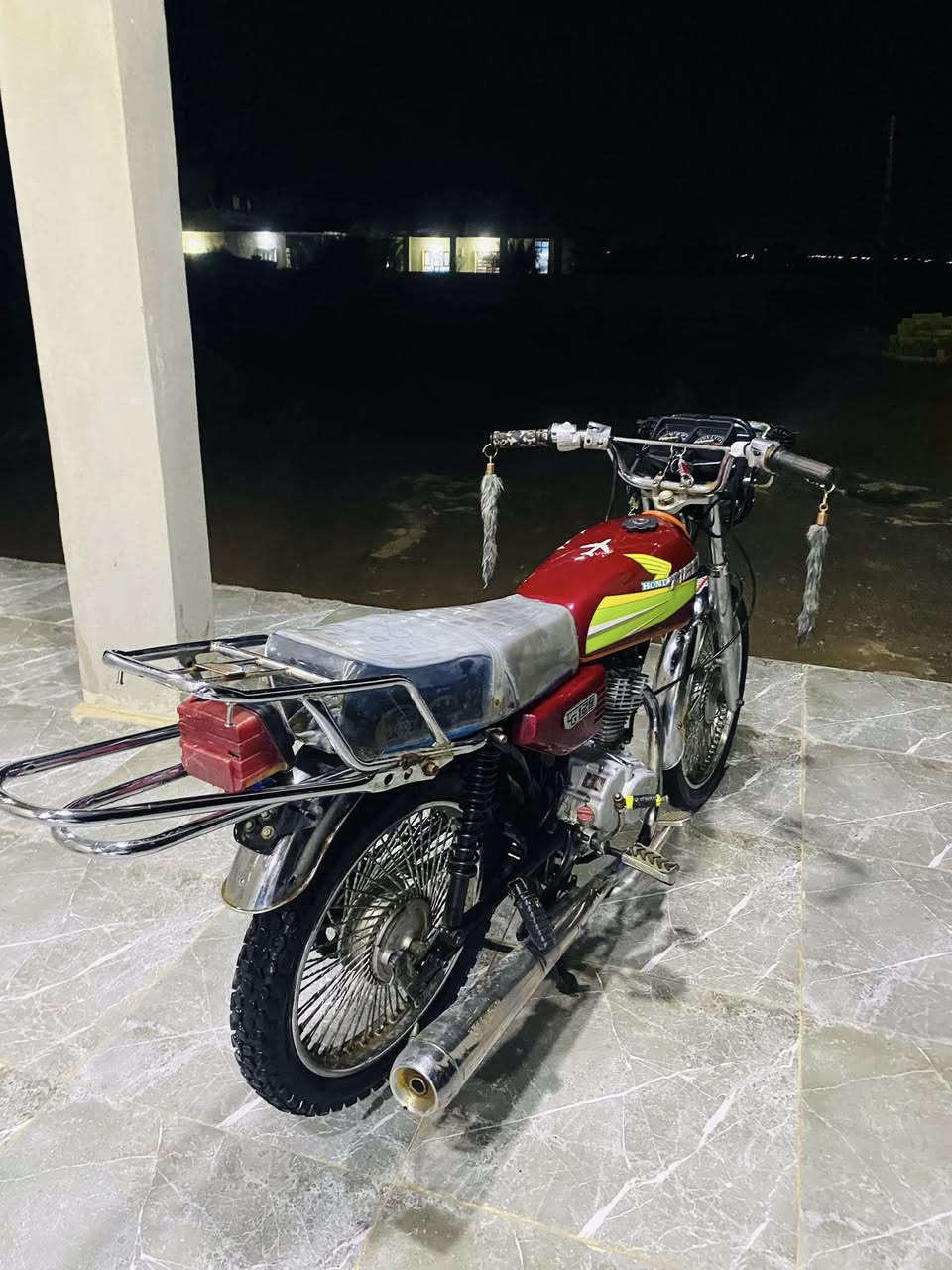 ماطور 2018 كلشي بي جديد وكلشي شغال ماطور خير من الله نضافة كدام العين يرهم بيع ويرهم مراوس السعر 325 جماعه امسح المنشور لا تعلقون عفيه لان مسحت 4 منشورات ومحد جاني 😂👍🏽"


**إذا كنت صاحب هذا الإعلان وتريد حذفه لأي سبب، رجاءا أرسل رسالة إلى الدعم الفني**