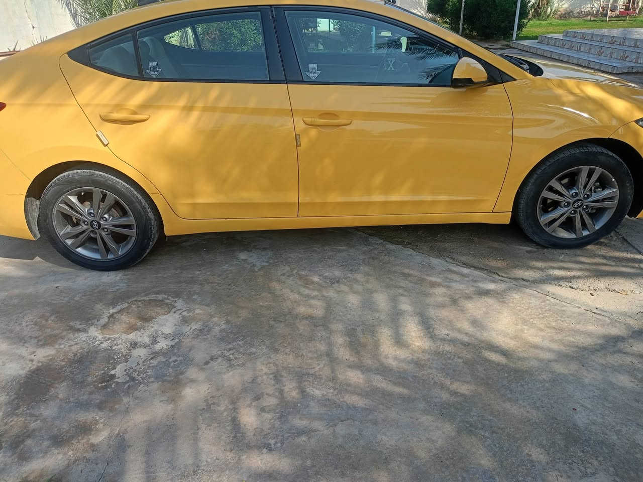 النترا 17 رقم بغداد مكاني بعقوبة ليبل واحد بدون تبديل بدون دواخل بدون ايرباك للبيع سيارة جديدة بمعنى الكلمة محرك جديد صدر جديد ادامة كاملة مابيهة أي نقص داخل جلد ويل كب وشاشة بلادي صور الحادث مرفقة بالمنشور السعر 122 للاستفسار مراسلة الصفحة أو الاتصال على رقم *********** ....ملاحظة السيارة مصفرة هيئة....
