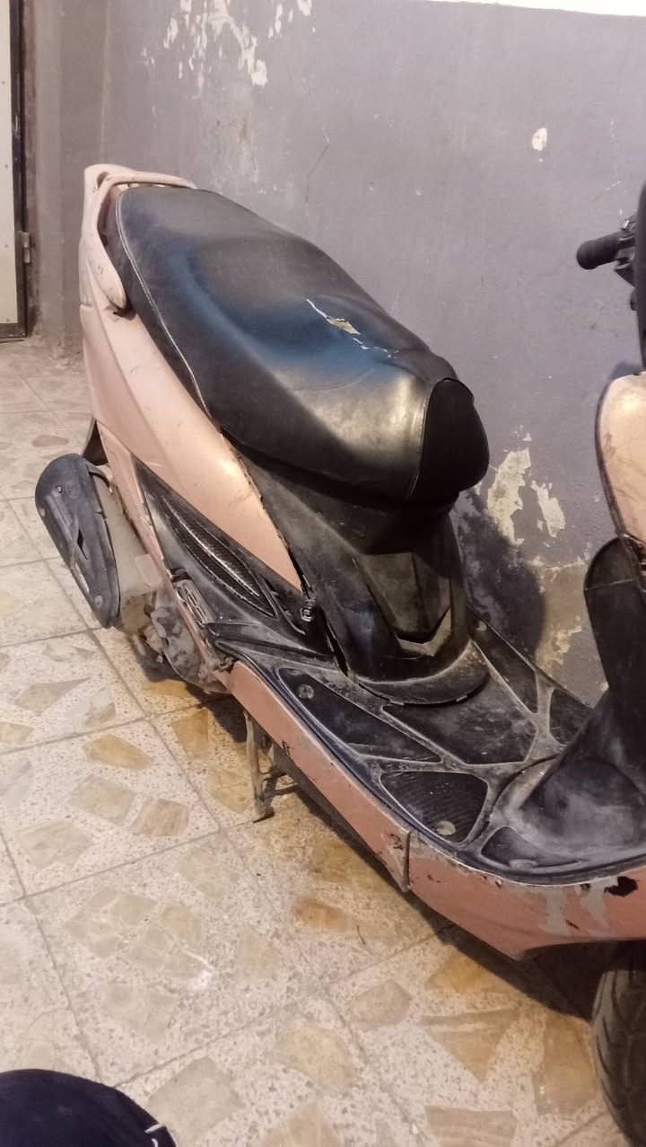 سلام عليكم دراجه لبيع العنوان النجف شارع مدينه السعر 250الرقم *********** وبي وتساب
