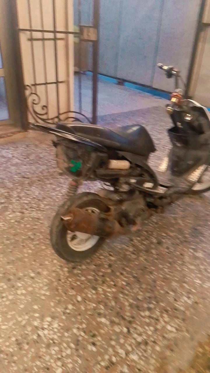 دراجه تخبل مكينه بلاديه بيه ستاند رياضي صالنصه مال  صجمي سلف بلاد يدات مال تفصيخ دبل امامي قزم اصلي دبل خلفي مال تفصيخ اصلي دراجه من كل نواحي تخبل مكينته حلوه بس بيه كلج امامي تعبان يحتاجله تبديل مكاني دوره سعر 350قفل تواصل وياي عل فيس موجود ***********وهاذ رقم متواجد واتس اب فقط
