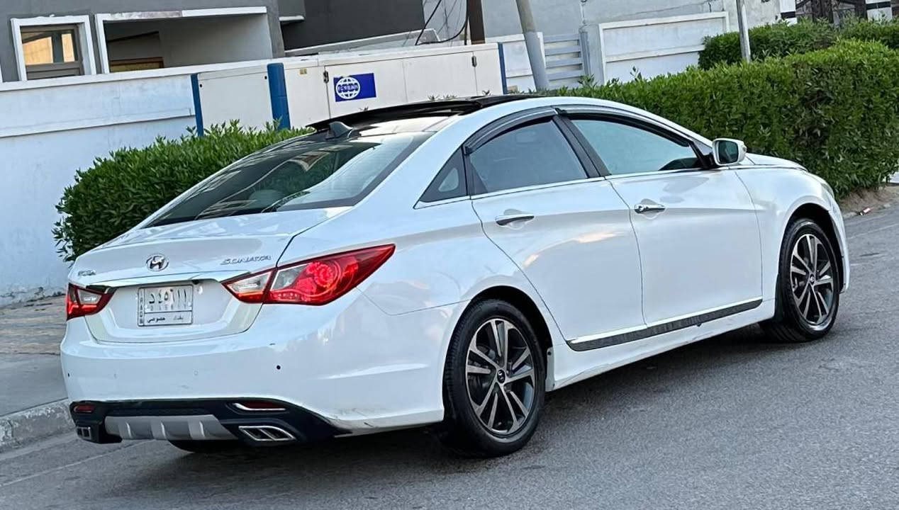 لسلام عليكم 
سوناتا 2011 خليجي
فول مواصفات بصمة تشغيل بانوراما قطعتين تبريد مري شفط كشنات جلد وكهرباء تحكم ستيرن مكينة 2400 بيها صبغ 5 قطع ابيع حزام شواصي ولغد مكفولة
مكان السيارة بغداد العامرية شارع المنظمة 
السعر 102 وبيهة مجال بسيط 

***********
*********** بغداد, العراق
