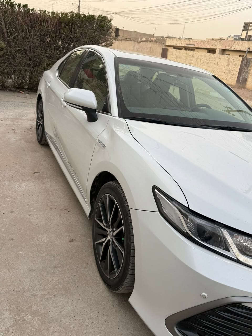 سلام عليكم 
تويوتا كامري 2024 وكالة عبد اللطيف جميل 
بصمة
فتحة 
لد امامي 
لد خلفي
اشاير بلمري
تبريد بيانو
ويل 18 
شاحن وايرلس 
بردة خلفية
سايد بريك دكمة
مود درايف 3 وضعيات
شاشه ابل كار بلي 
مكينة 4 سلندر 2500
تحكم ستيرن جهتين
تبريد قطعتين
حساس امامي
حساس خلفي
كرسي كهرباء 
علامه زركة
جام اوتو 
مانع انزلاق
مثبت سرعه
السيارة فول مواصفات 1/1 وبعد بيهة هواي مواصفات رقم بغداد وباسمي وماشية 40 الف من الزيرو على ايدي مكفولة من الصبغ والتبديل والشخوط والرصعات مكاني بغداد رقمي 
***********
