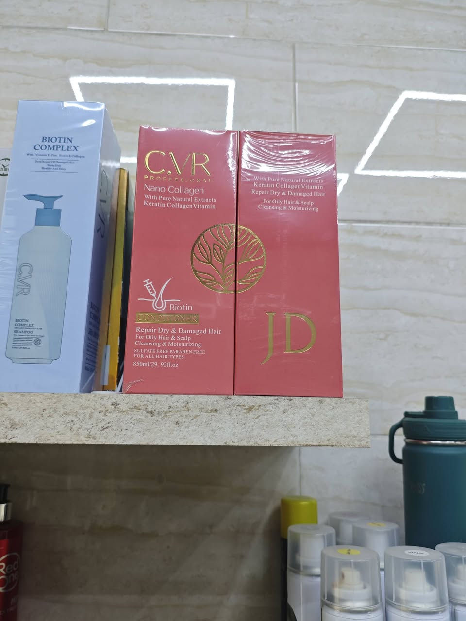 توفر شامبو الشعر شركه cvr الايطاليه شامبو وكونديشن توفرو بافضل الاسعار وتوفر شامبو شعر والجسم loreal وايضا متوفر اشياء اخرى للبشره وللشعر عنواننا اشتي فلكه خالى حجي متوفر توصيل لجميع الاماكن او اتصل: ***********
