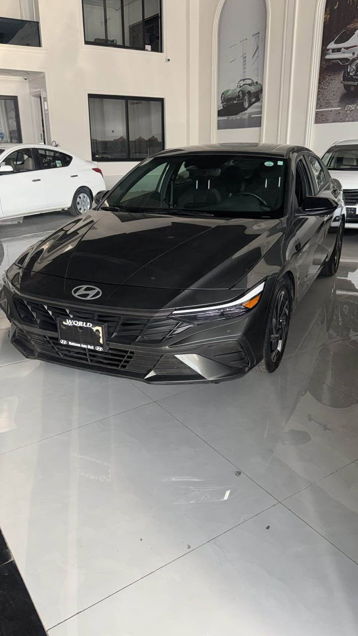 HYUNDAI ELANTRA 2025 SEL
بجم كبس
بدون ايرباك 
بدون دواخل و شاصي
جملغ و باب خلفي صبغ 
ماشية 27 الف ميل
موصفات SEL 
بصمة 
ابواب بصمة 
تشغيل من بعيد 
لايتات LED
شاشة 
گيج الكتروني 
صندوق شفت 
رادار خلفي 
رادار امامي 
رادار جانبي
سعر 140$
***********
مكان سيارة : أربيل أربيل, العراق
