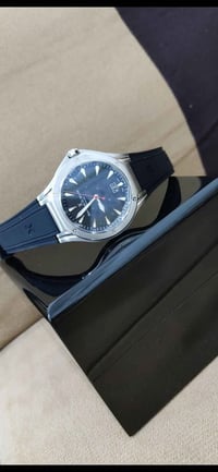 ساعة ماركة أصلية • للبيع • نجف حي النصر