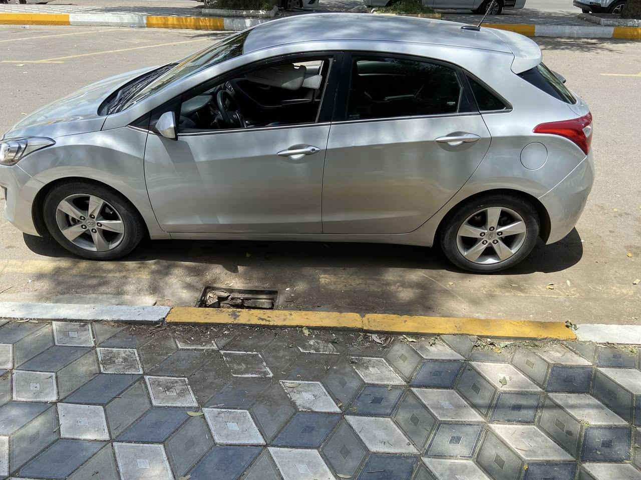 ألنترا هاشباك 2017
العداد: 72500 ميل 

GDI 2000 :المحرك

المواصفات:

تحكم سترين

كروز سرعة

كاميرا خلفية

تايرات جديدة (أمامي + خلفي)

تبريد ثلج

فيت بم جديد

باتري جديد

السعر 106 بي مجال 

الاتصال على الرقم  ***********

واتساب  ***********

مكان السيارة بغداد الحرية
