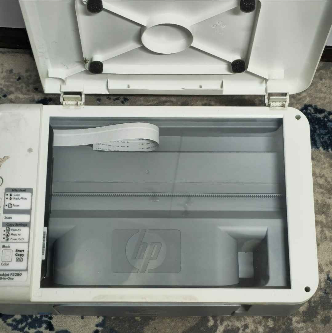 طابعه hp اصلية
شغاله 100%
اي نقص مابيها غير الحبر
نقص حبر ، بيها ملاحضات بسيطه (الباب و القبق)
السعر ٦٥ الف و بيها مجال ان شاء الله 
متوفر توصيل لكل المحافظات ٥ الاف
مكاني كربلاء 
***********
اي استفسار اني حاظر كربلاء, العراق
