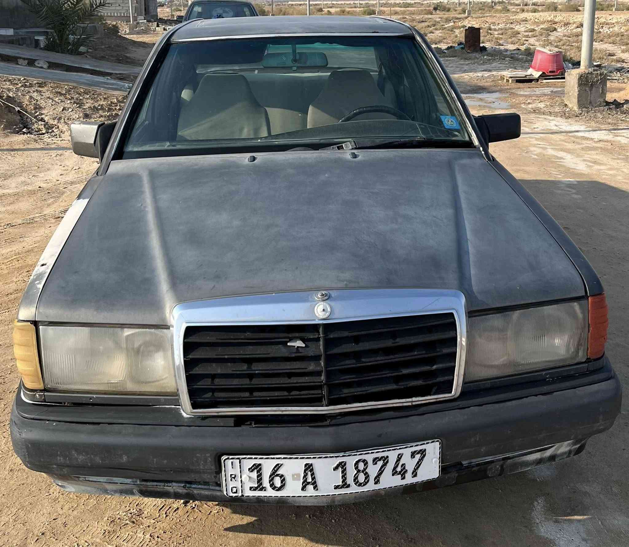 سلام عليكم
مارسدس ١٩٩٢ 
رقم قادسية 
بسمي 
مكان السيارة (نجف) 
محرك (ونجي) 
السعر ٣٧ 
هزه حديثه
***********
