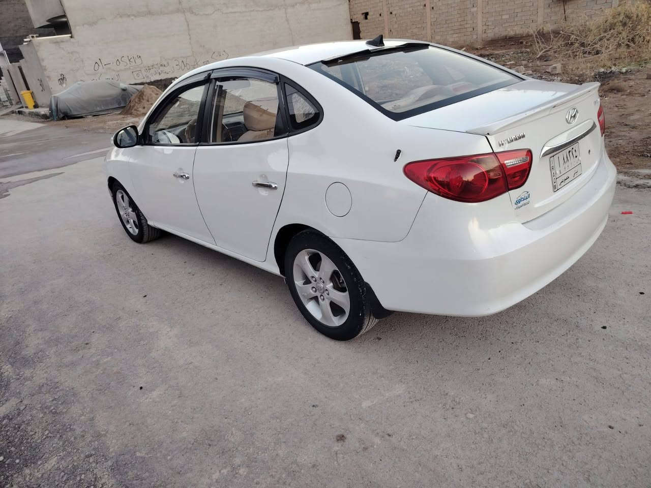 السلام عليكم ورحمه الله
النترا موديل ١١ رقم ديالى 
السيارة بدون حادث فقط صبغ قطعتين اثر شخوط
مكينة ٢٠٠٠ مكفوله هي والكير 
تخم تاير صدر جديد 
صدر جديد 
المكان ديالى/بعقوبة 
السعر ١١٥ وبيه مجال
تلفون/***********
