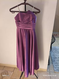 فستان مناسبة • لبسة مرة وحدة • عمر ١٠-١٢