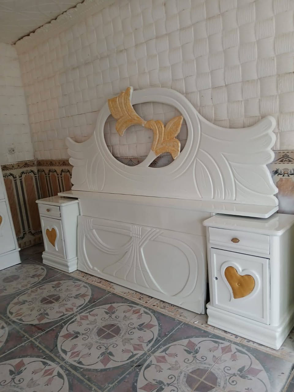 يالله 
غرفة نوم 6باب ملحق 
صاج تسكام 5 ملم
الغرفة 
اخت الجديدة    مال عرس 
صبغ اوف وايت  جديد 

(ملاحضة الجام الزاوية والجرباية موجود 
قفاله موجودة )

وبل عافية ع صاحب النصيب 

السعر 900 مع الشد والنقل  داخل الحلة 
***********

العنوان  حلة ناحية ابو غرق  
عامود165 شارع الامام
  فرع سيد رسول
