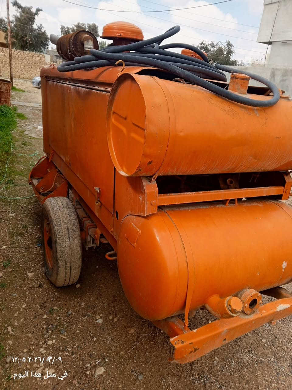 الة ضغ هواء كومبريسار
نظيفة كبير حجم مع جميع ملحقاتها 
الاستفسار اتصال على رقم 
‏‪***********‬‏
